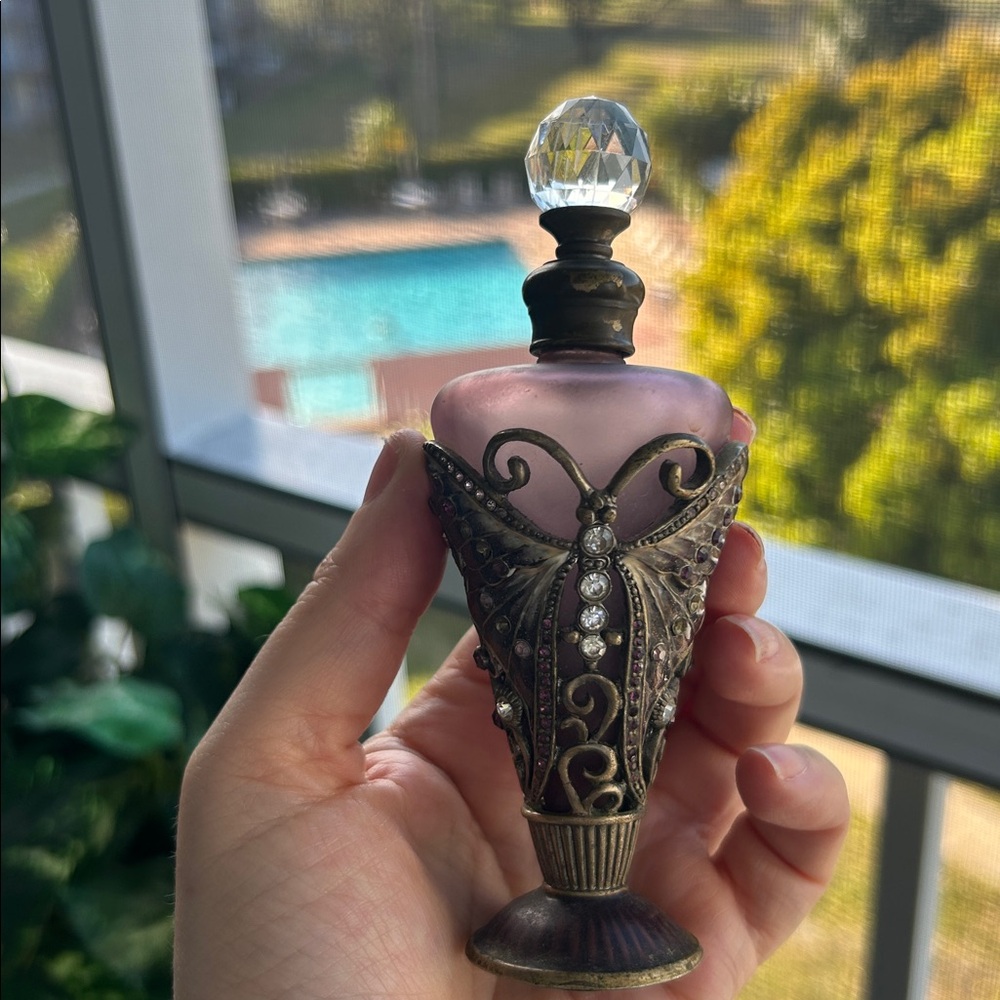 Vintage Crystal Butterfly Frosted Purple Glass Perfume Bottle - Picture 13 of 14